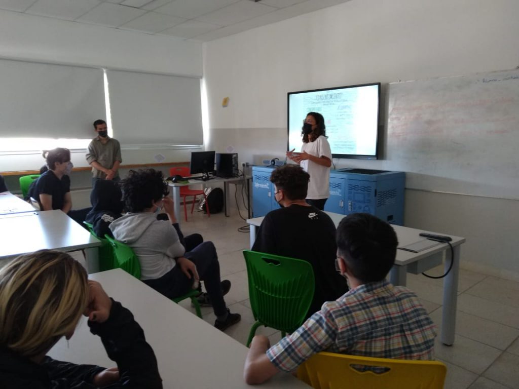https://defensoria.org.ar/wp-content/uploads/2022/05/talleres-ESI-gestion-publica.jpeg
