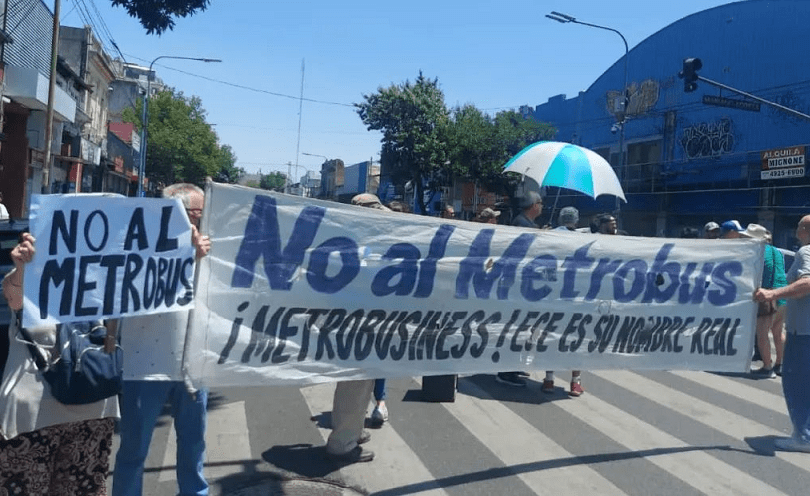 Vecinos y comerciantes cortarán nuevamente la Av. Alberdi  