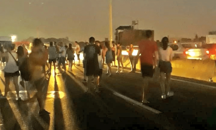 Protestas de vecinos de Mataderos y Liniers por los cortes de energía eléctrica