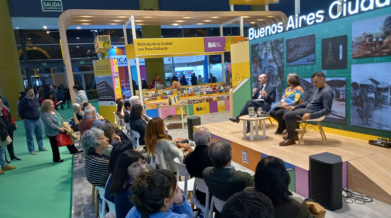 «Mataderos. Pampa y asfalto» se presentó en la Feria del Libro de Buenos Aires