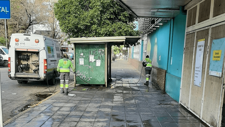 Operativos intensivos de limpieza en Liniers y Parque Avellaneda