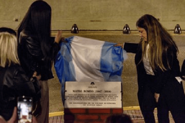 Homenaje a Mateo Romeo militante político del barrio de Mataderos