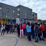 Reconocen a una escuela de Mataderos por “Cooperar en comunidad”  