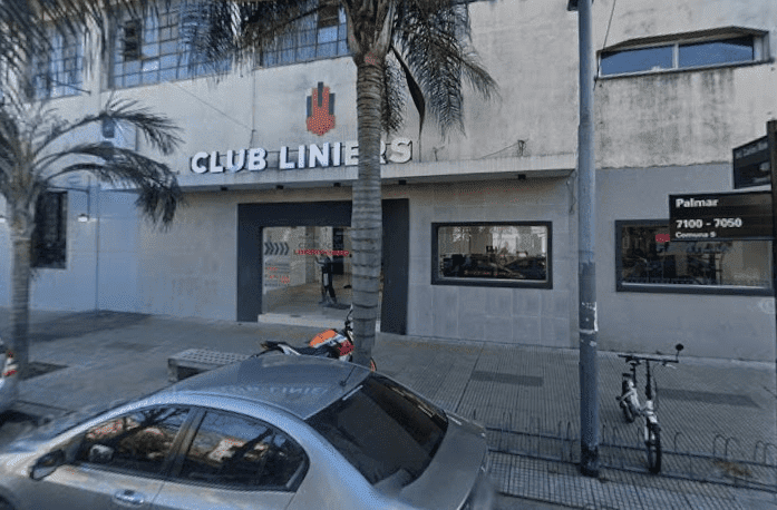 Fue colocada la placa en homenaje de los 100 años del Club Liniers